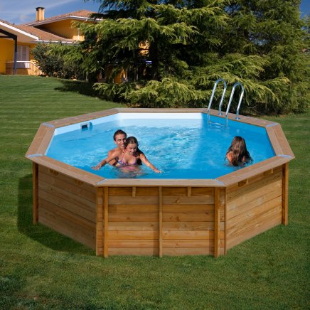 Familypool 428 rund ovan jord på tomten