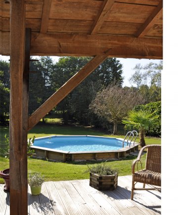 Familypool 500 kan stå som pool ovan mark, delivis nedgräv i jord eller helt nedsänkt i jord eller trädäck